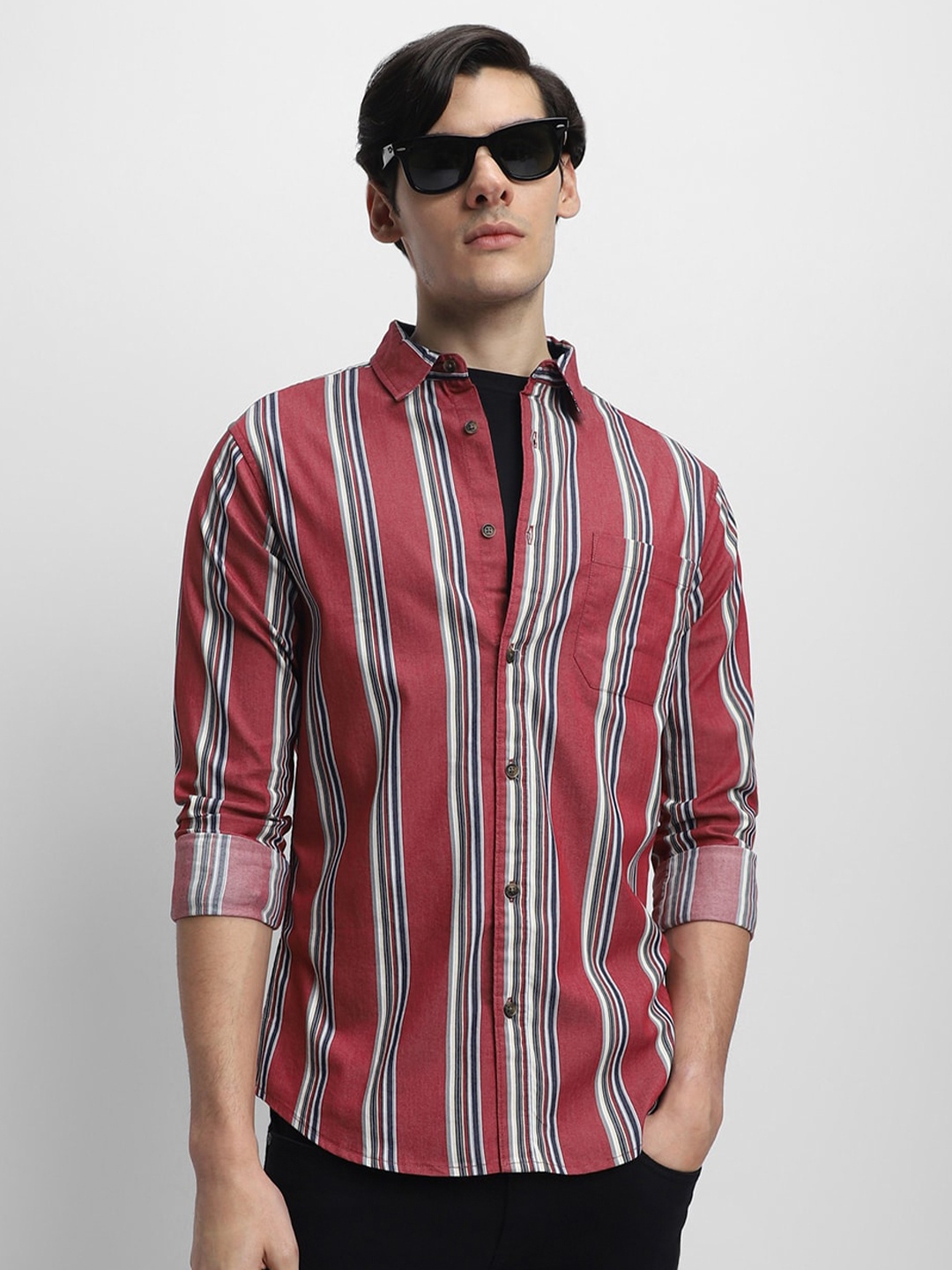 

Dennis Lingo Spread Collar Slim Fit Striped Opaque Cotton Casual Shirt, Red