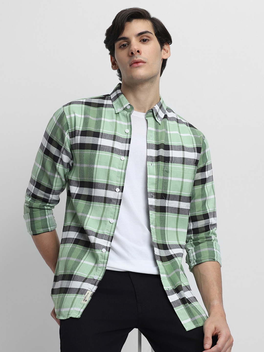 

Dennis Lingo Regular Fit Tartan Checked Pure Cotton Casual Shirt, Green