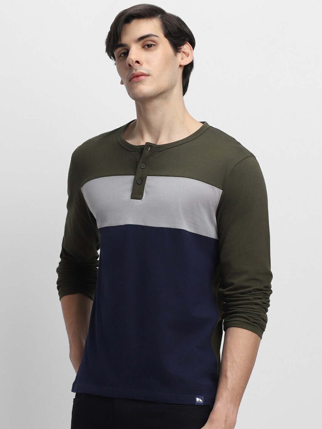 

Dennis Lingo Colourblocked Henley Neck Pure Cotton Slim Fit T-shirt, Olive