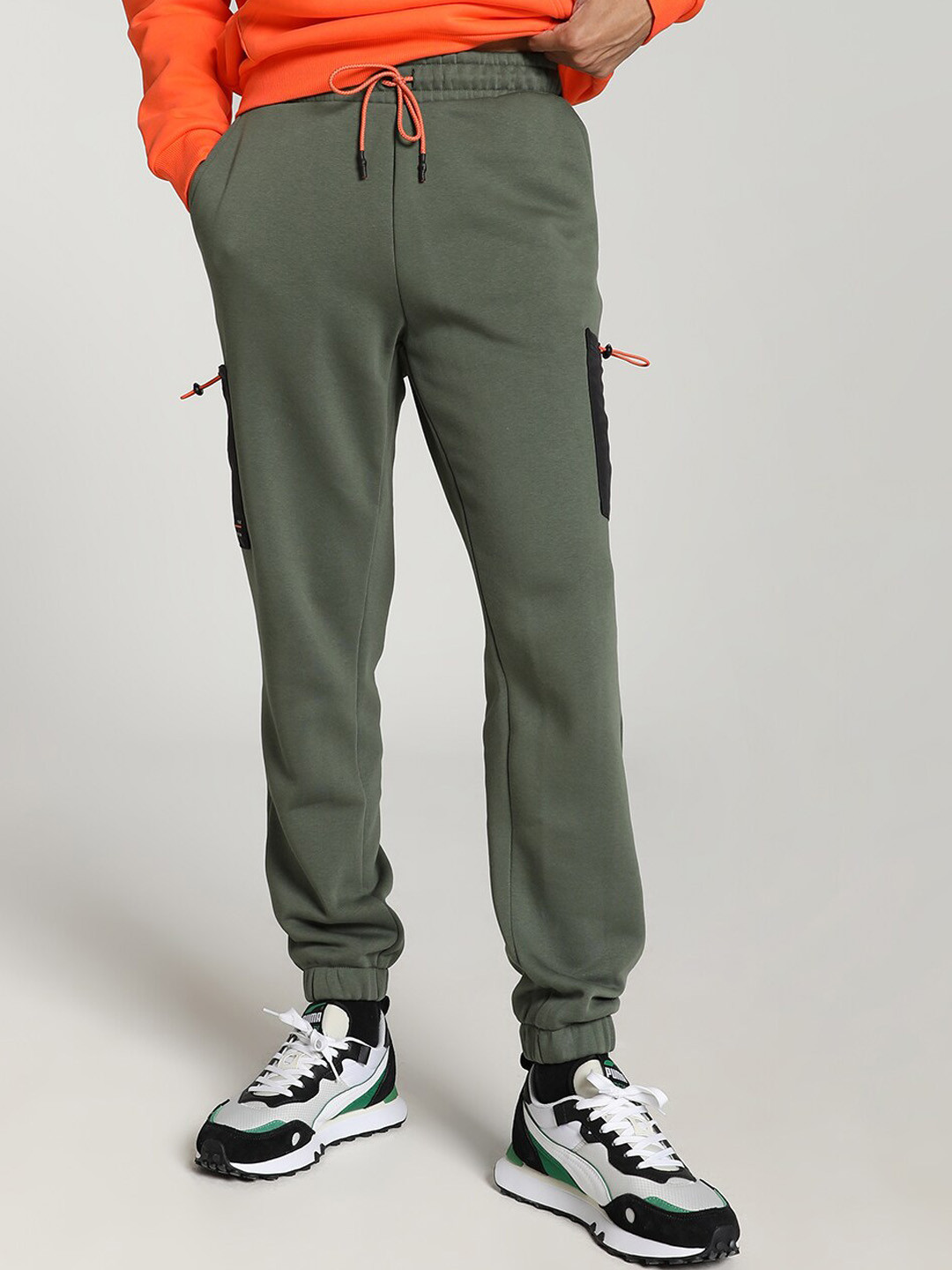

Puma Men INTERSTELLAR Relaxed-Fit Cotton Joggers, Green