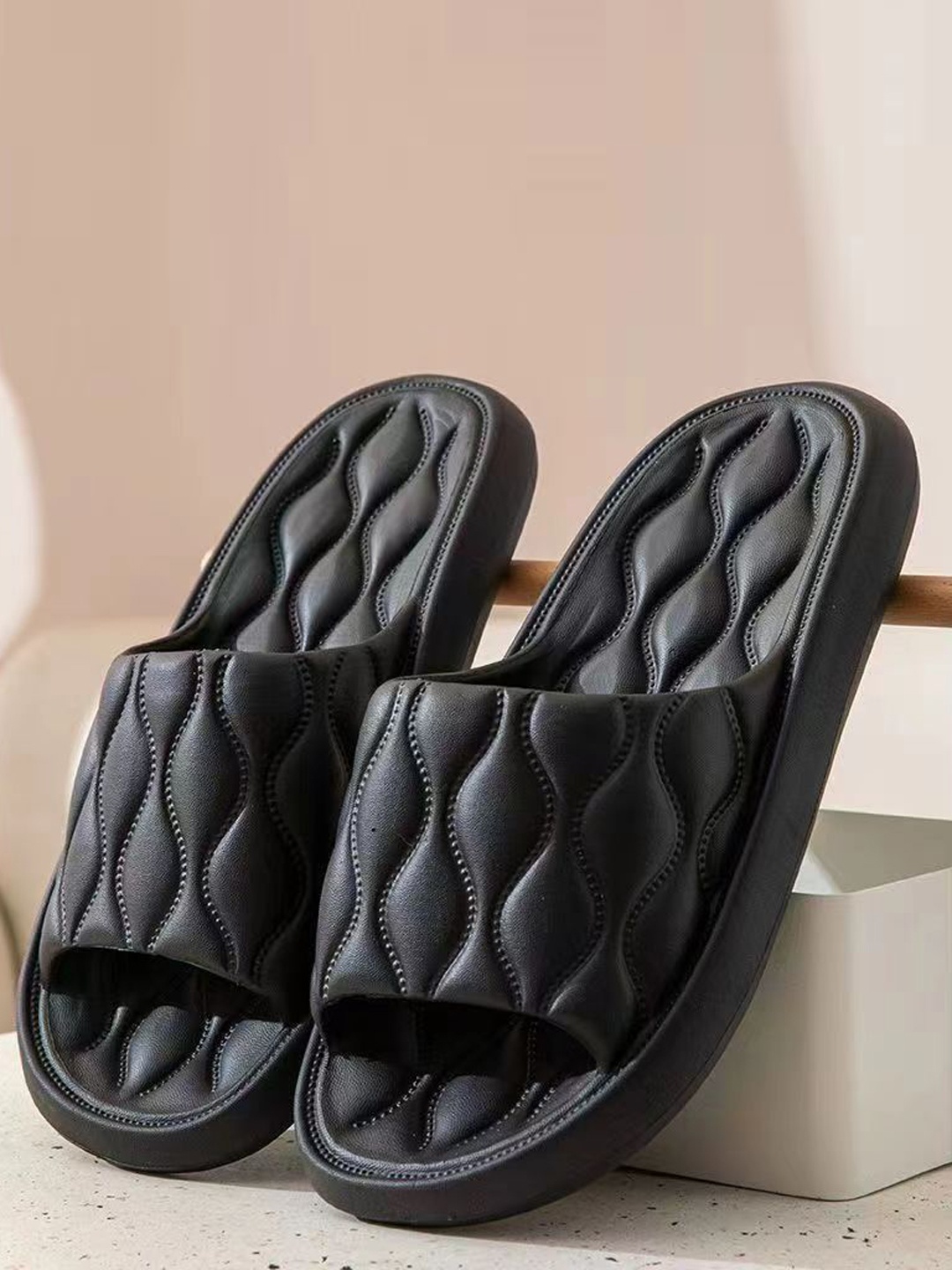 

Alexvyan Men Self Design Sliders, Black