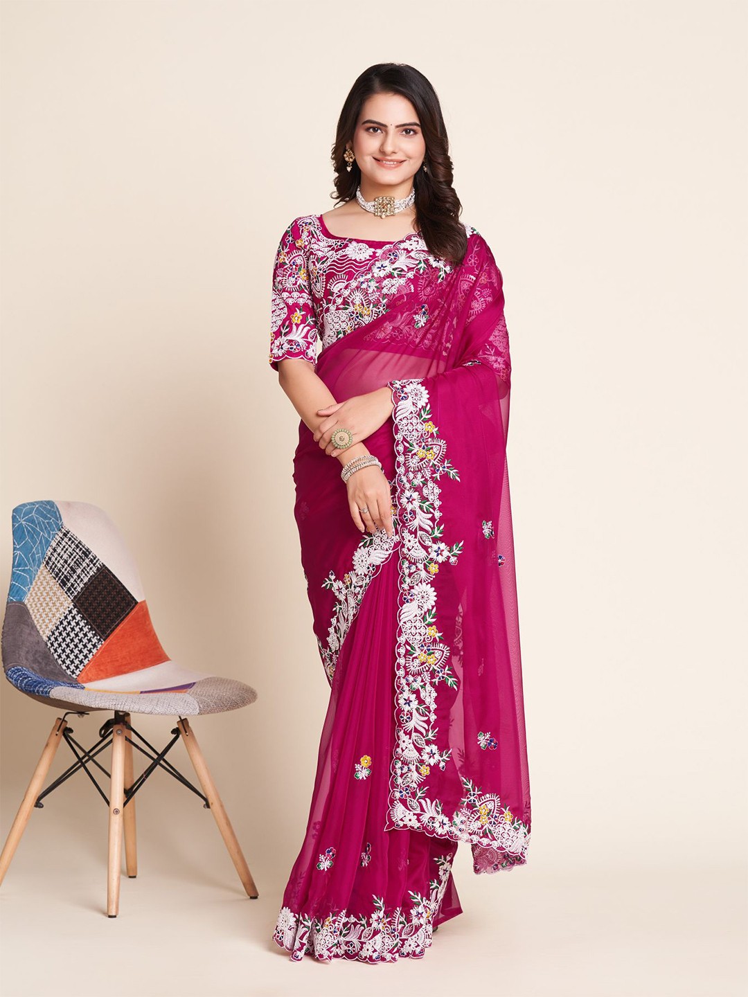 

VAIRAGEE Ethnic Motifs Embroidered Organza Saree, Pink