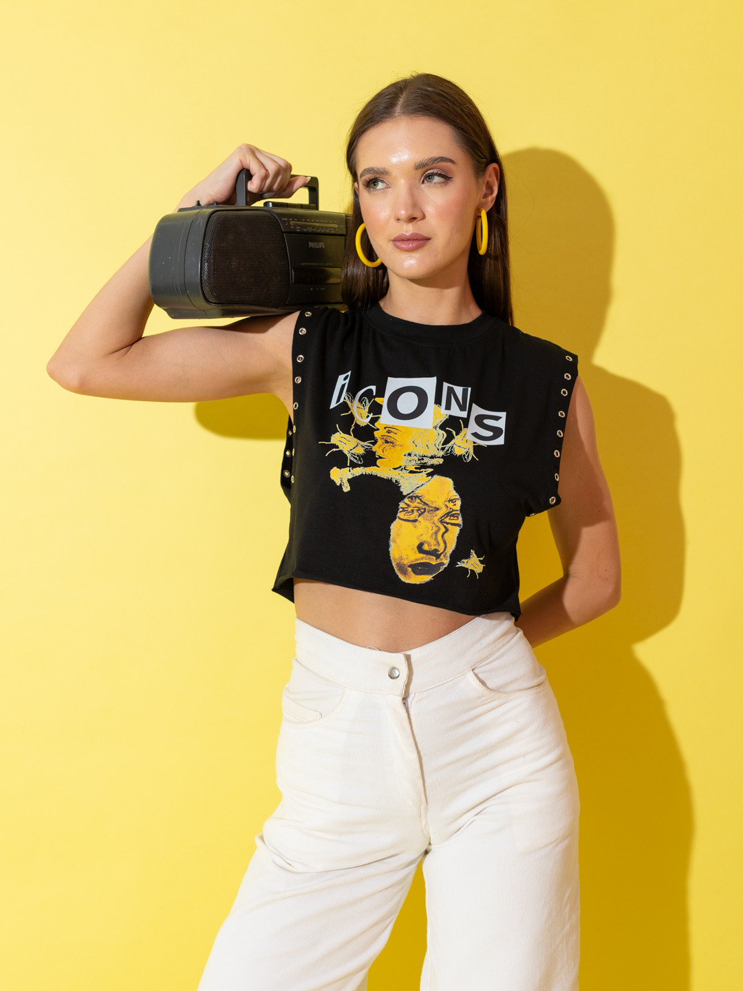 

Stylecast X Hersheinbox Graphic Printed Rivets Detailed Pure Cotton Crop T-shirt, Black
