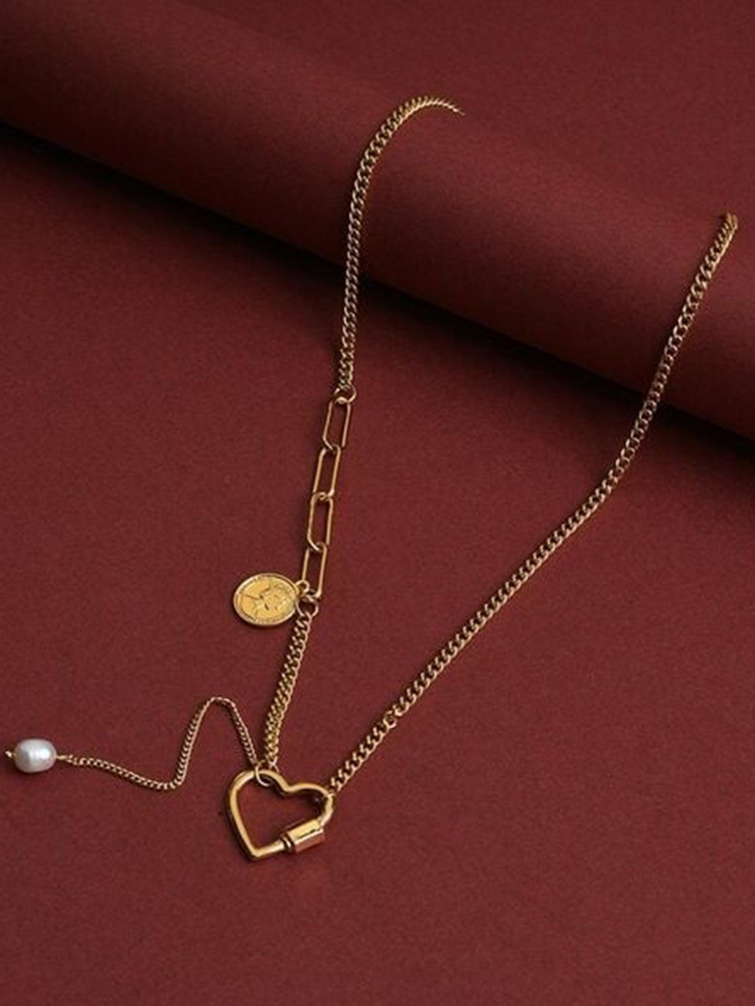 

VAGHBHATT Gold-Plated Heart Shaped Pearl Pendant Chain