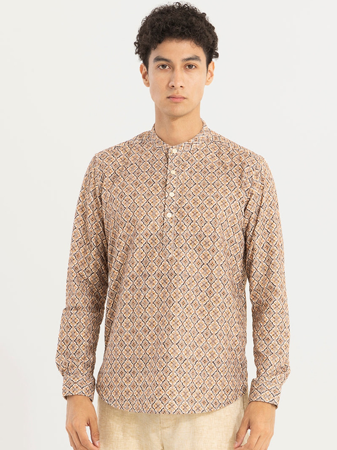 

Snitch Ethnic Motifs Printed Band Collar Straight Cotton Kurta, Beige