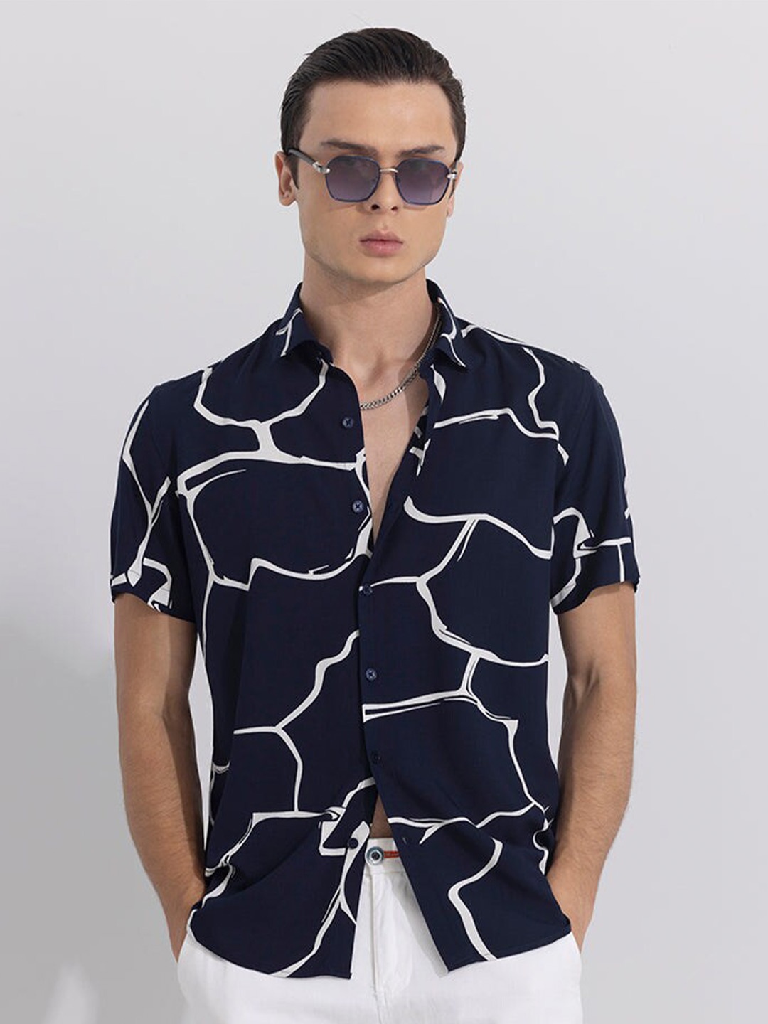 

Snitch Classic Abstract Printed Spread Collar Casual Shirt, Navy blue