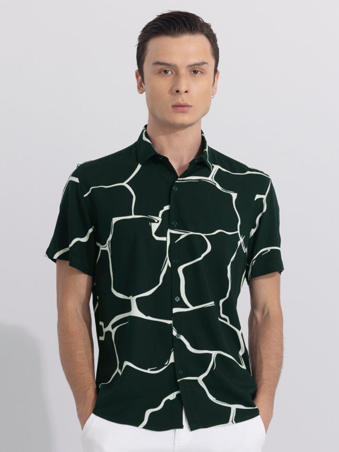 

Snitch Classic Abstract Printed Spread Collar Casual Shirt, Green