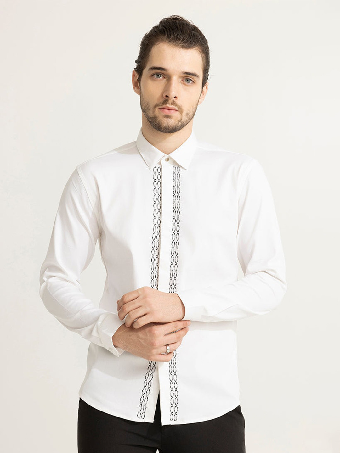 

Snitch Classic Slim Fit Embellished Casual Shirt, White
