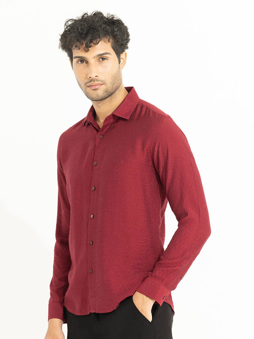 

Snitch Classic Regular Fit Textured Self Design Casual Shirt, Red