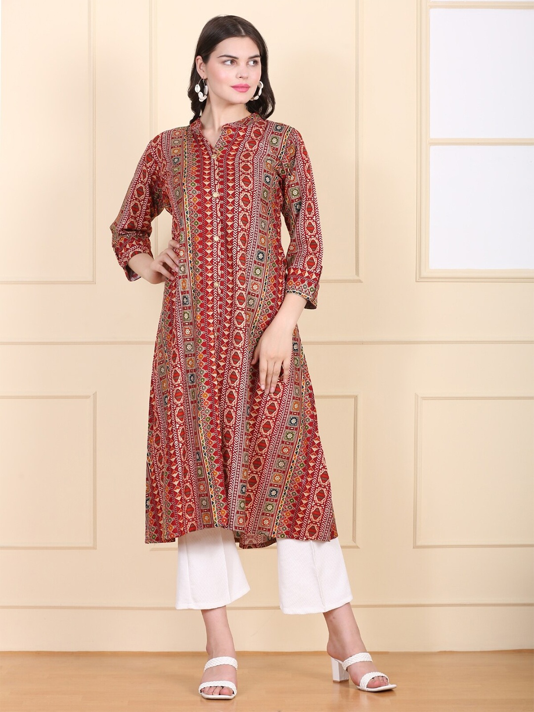 

MYSHA Ethnic Motifs Printed Mandarin Collar A-Line Kurta, Red