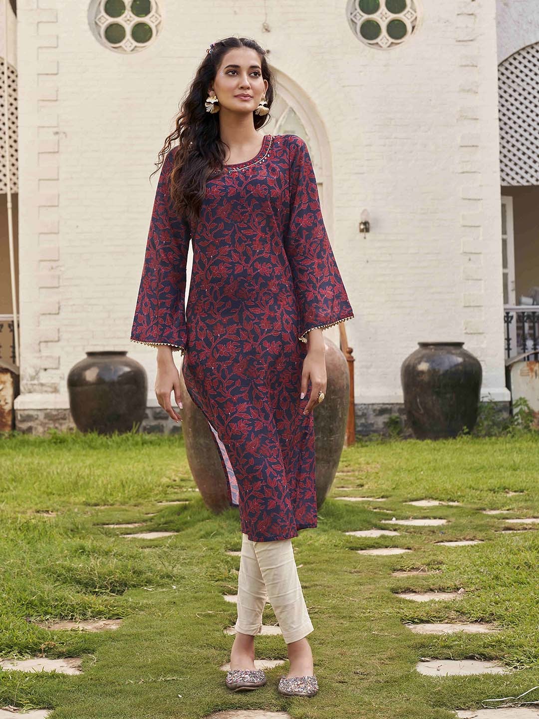

Tikhi Imli Floral Printed Mirror Work Kurta, Navy blue