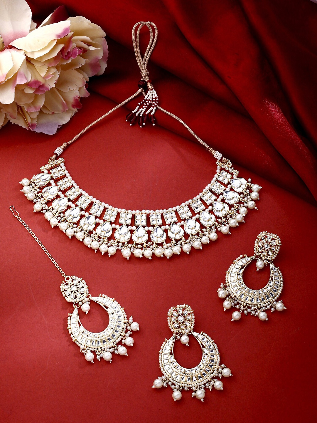 

Yellow Chimes Gold-Plated Kundan-Studded & Pearl-Beaded Jewellery Set