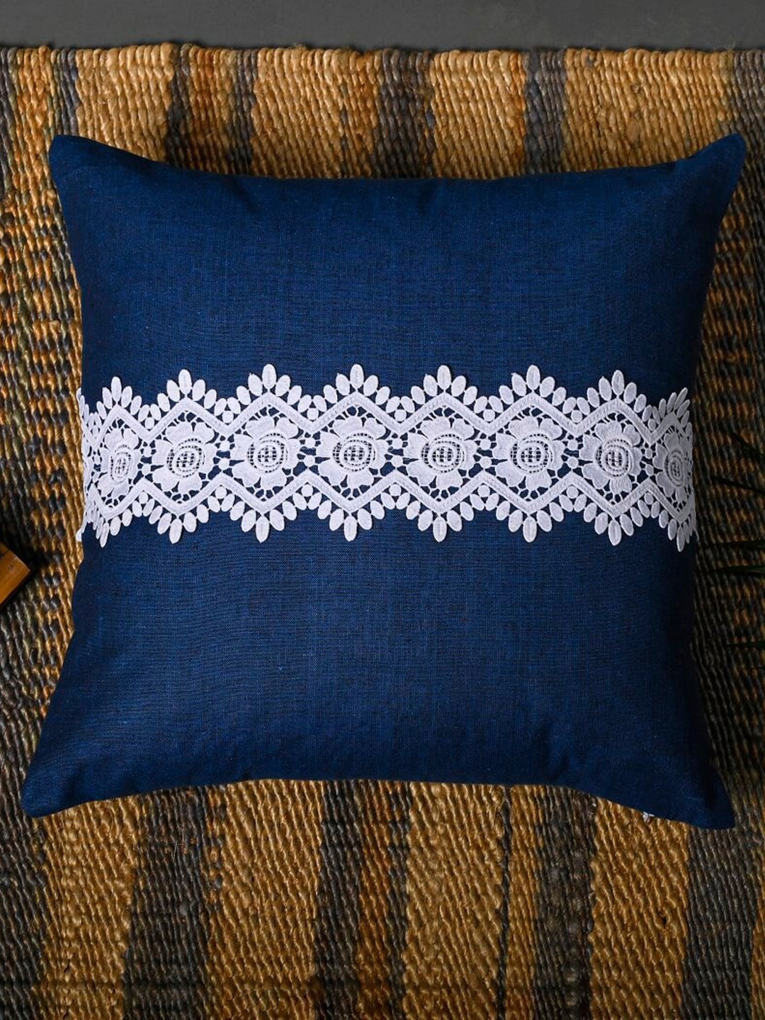 

OUSSUM 2 Pcs Blue & White Lace Detailed Cotton Cushion Covers