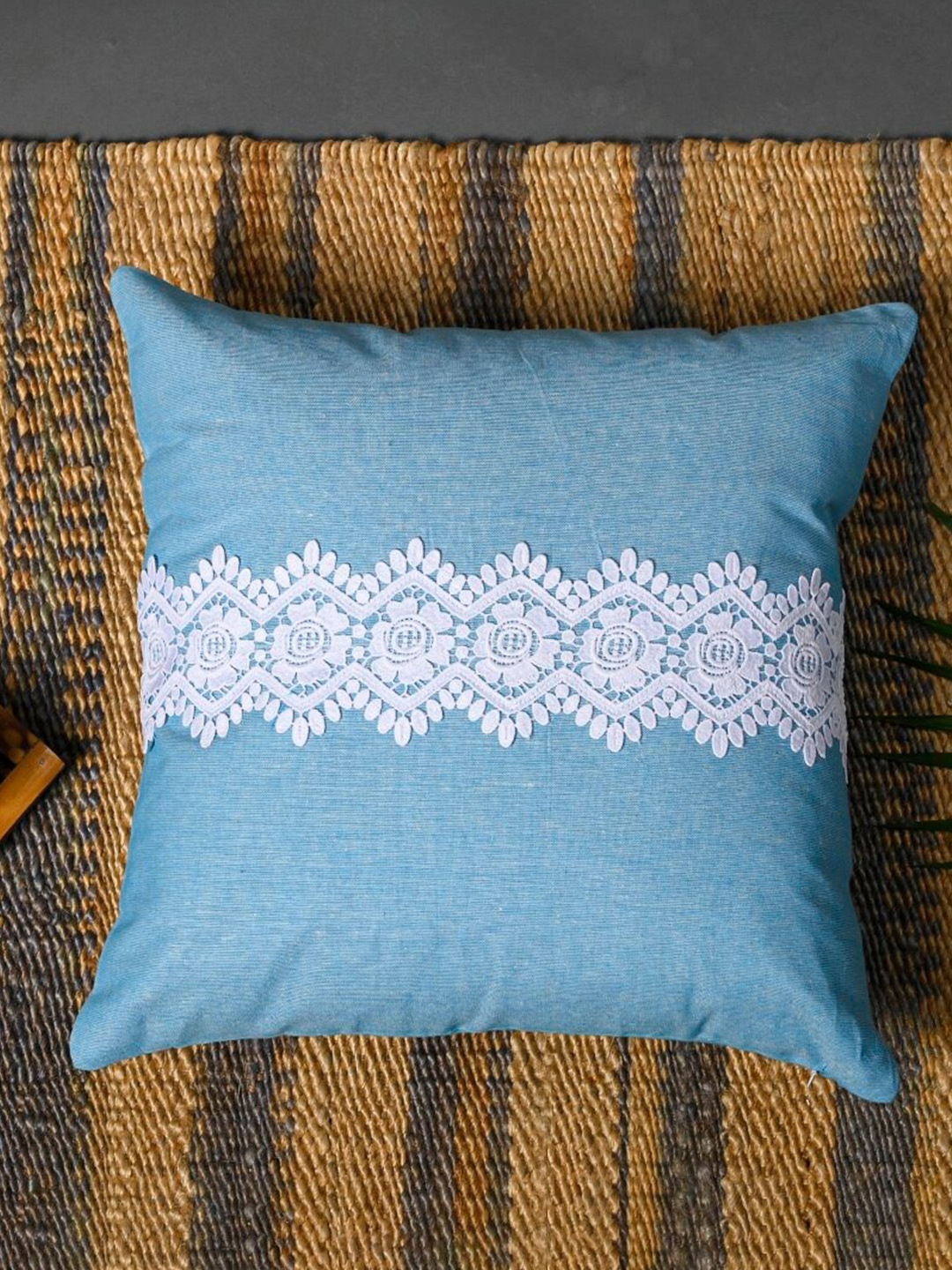 

OUSSUM 2 Pcs Blue & White Lace Detailed Cotton Cushion Covers