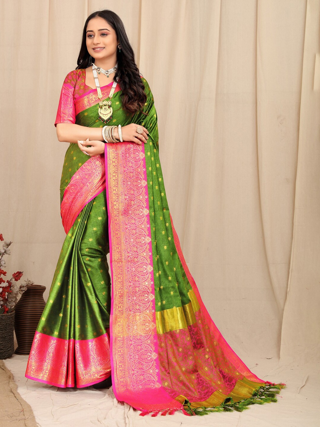 

VILLAGIUS Sea Green & Pink Woven Design Zari Silk Cotton Mysore Silk Saree