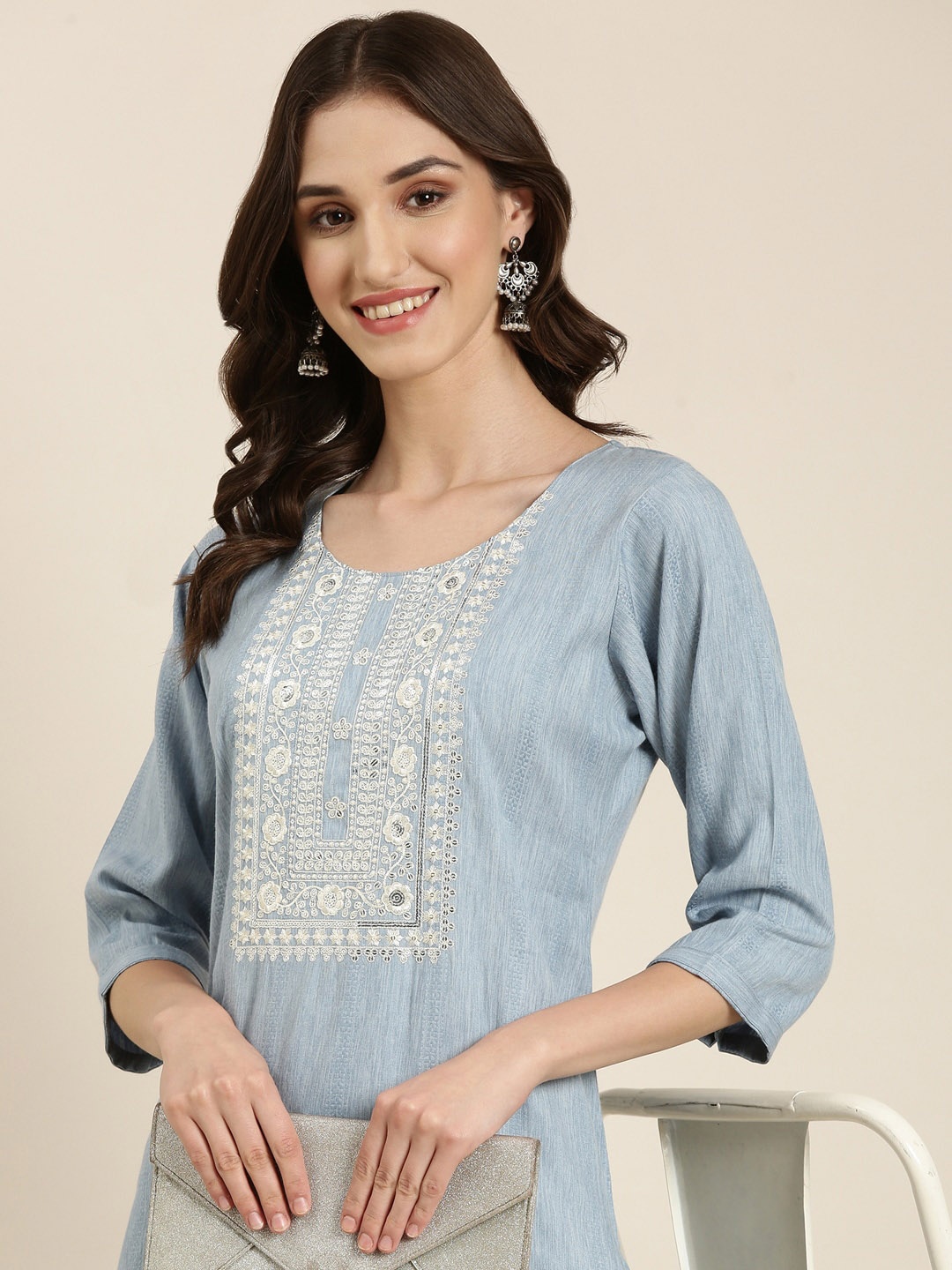 SHOWOFF Yoke Design Thread Work Cotton Straight Kurta, Blue