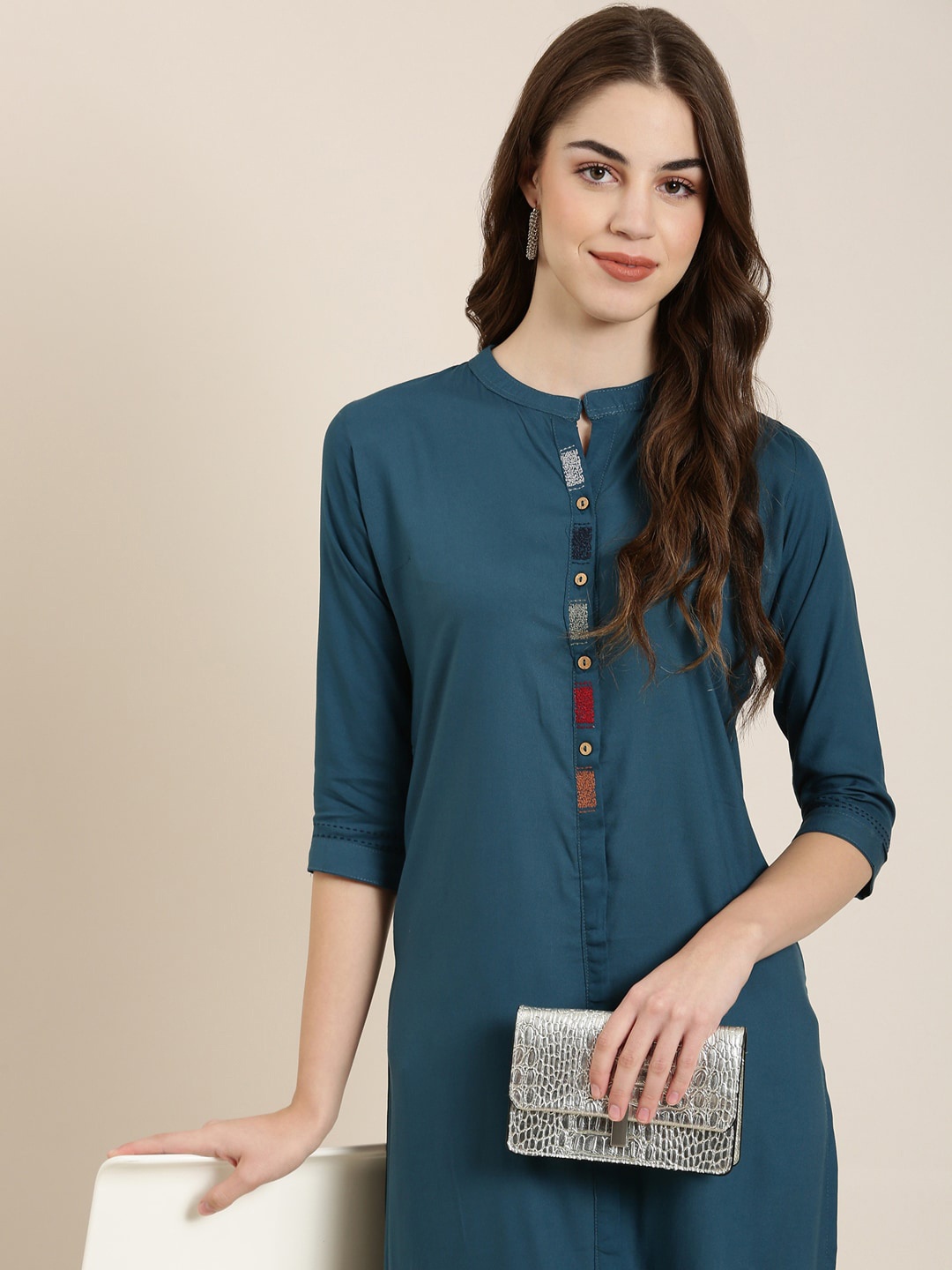 

SHOWOFF Mandarin Collar Thread Work Kurta, Teal