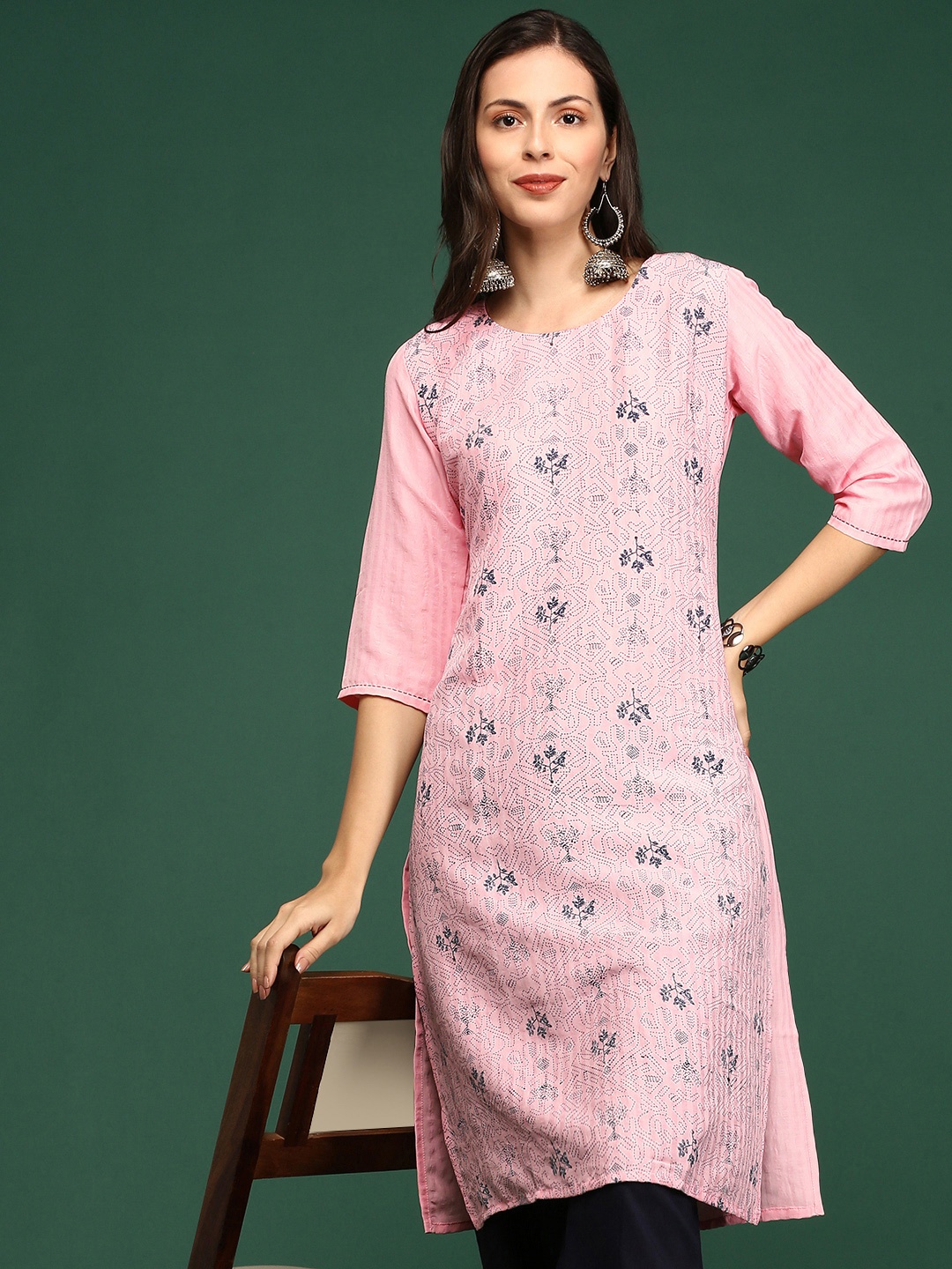 

SHOWOFF Floral Printed Straight Kurta, Pink