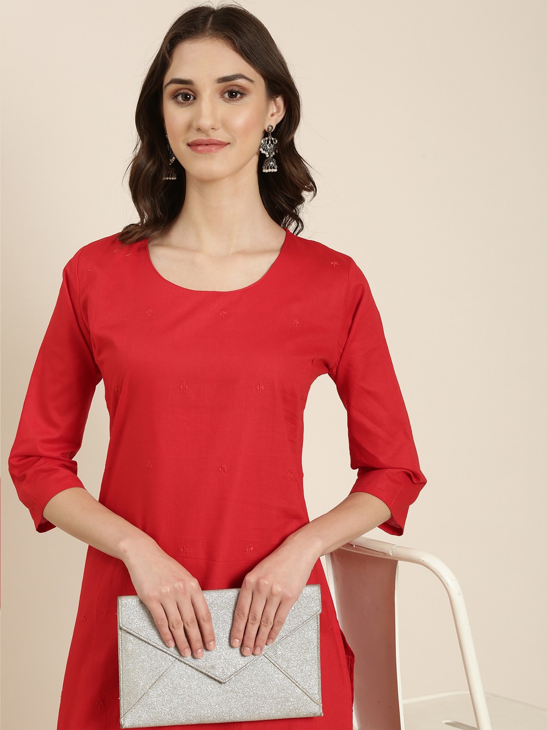 

SHOWOFF Round Neck Thread Work Kurta, Red