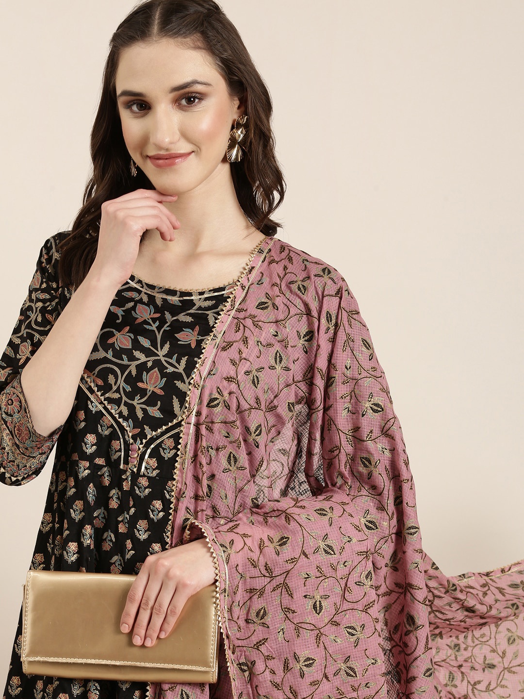 

SHOWOFF Floral Printed Gotta Patti Anarkali Kurta With Dupatta, Black