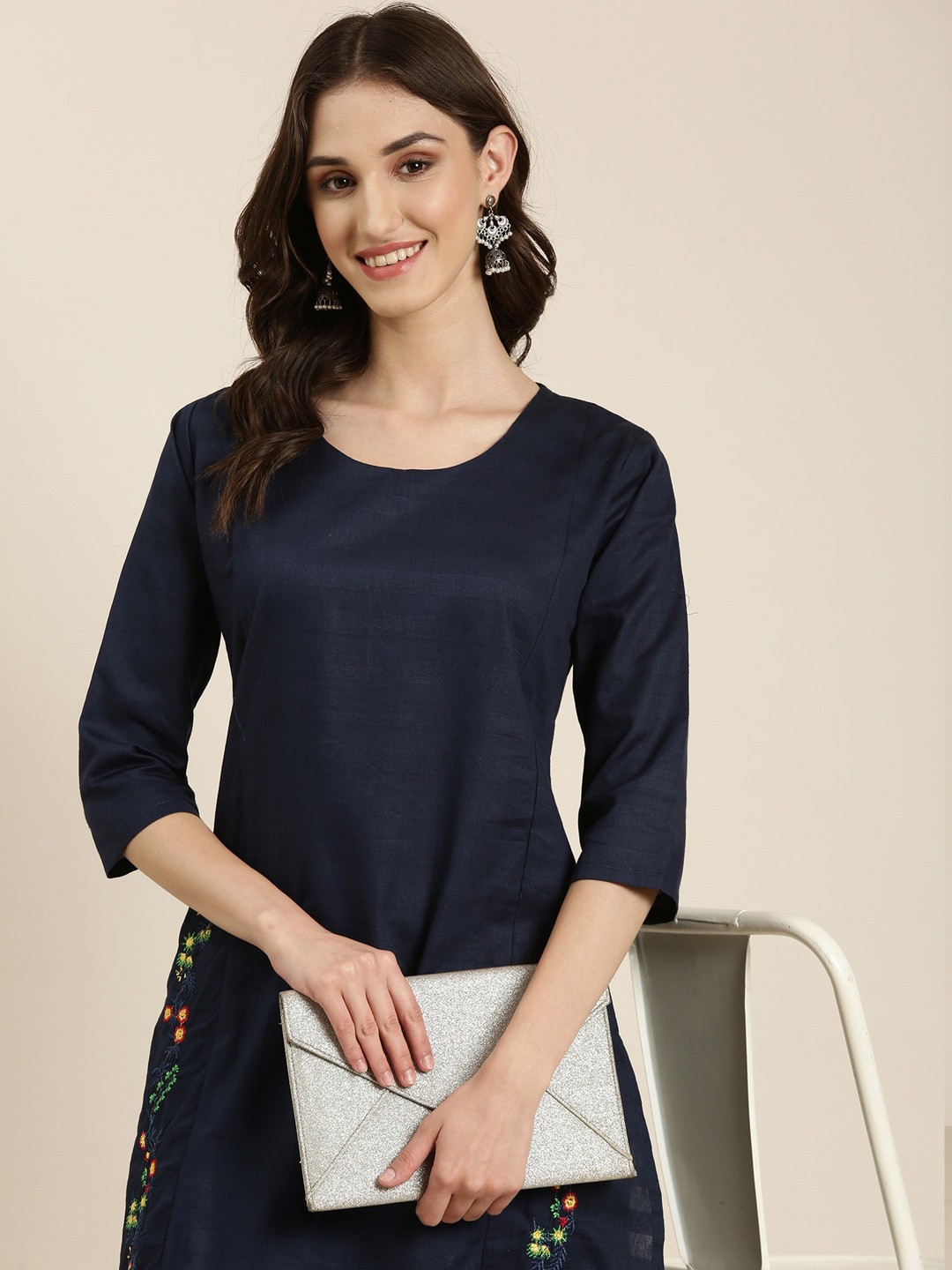 

SHOWOFF Floral Embroidered Straight Kurta, Navy blue