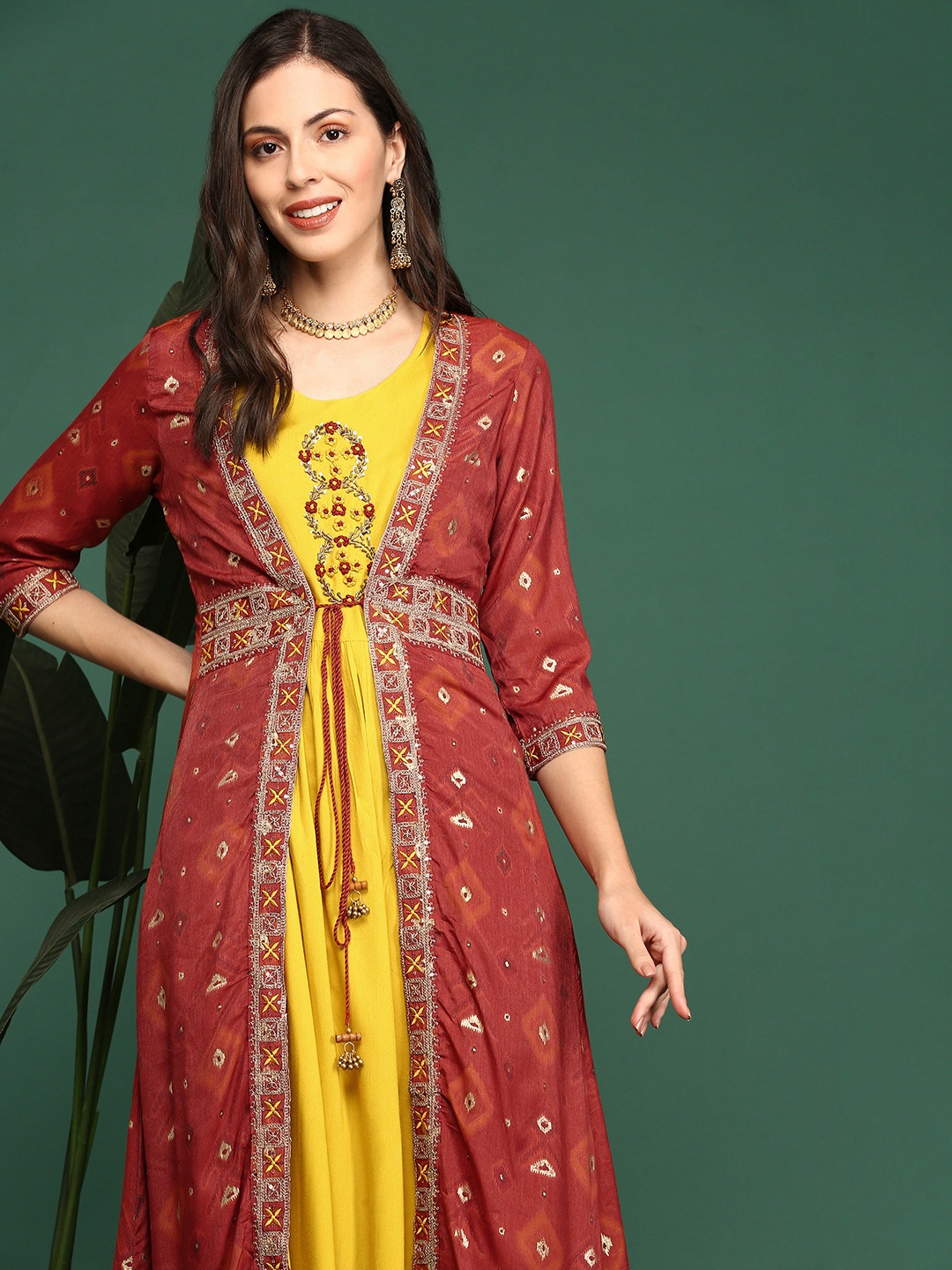 

SHOWOFF Ethnic Motifs Embroidered Kurta, Yellow
