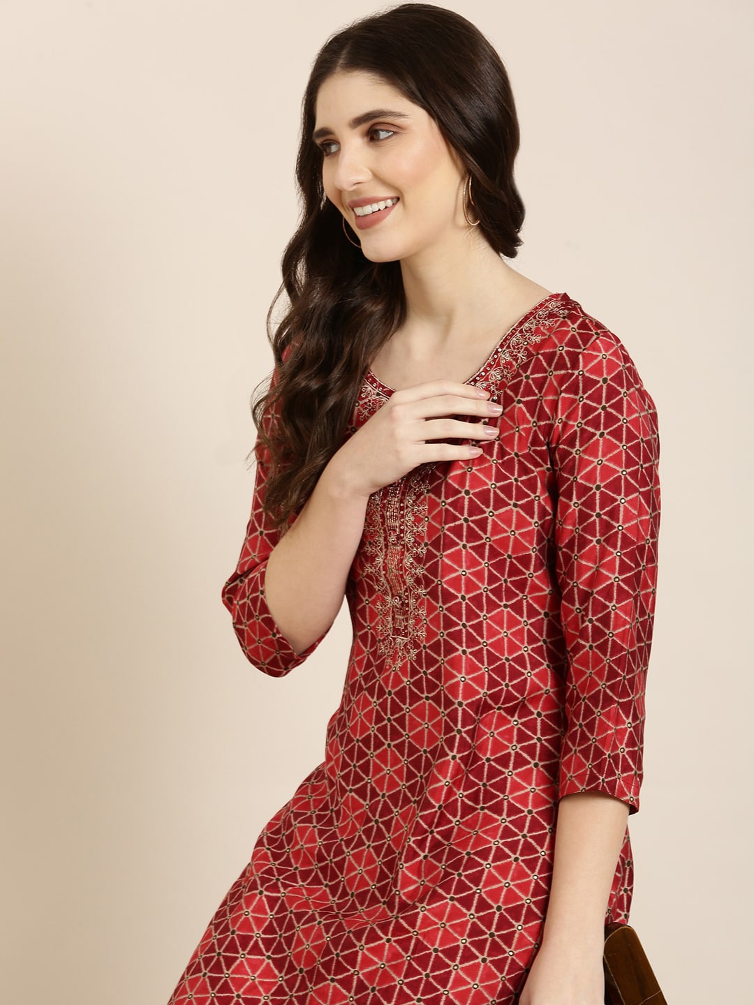 

SHOWOFF Floral Printed Round Neck Kurta, Burgundy