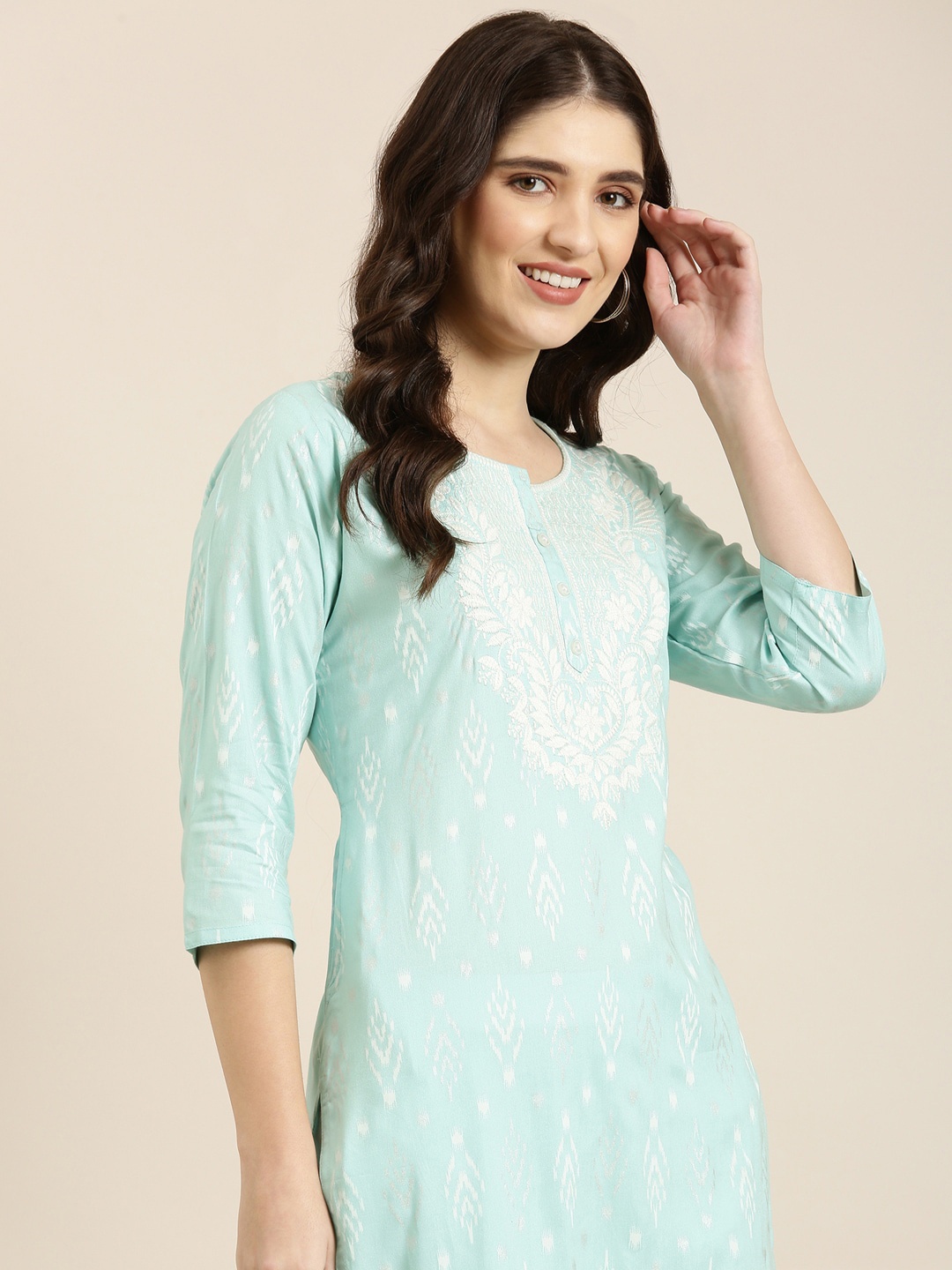 

SHOWOFF Floral Embroidered Straight Kurta, Blue