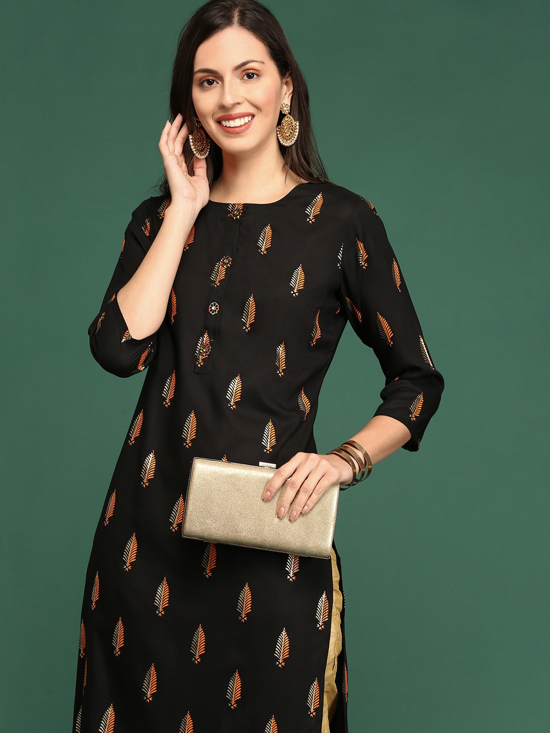 

SHOWOFF Floral Printed Round Neck Straight Kurta, Black