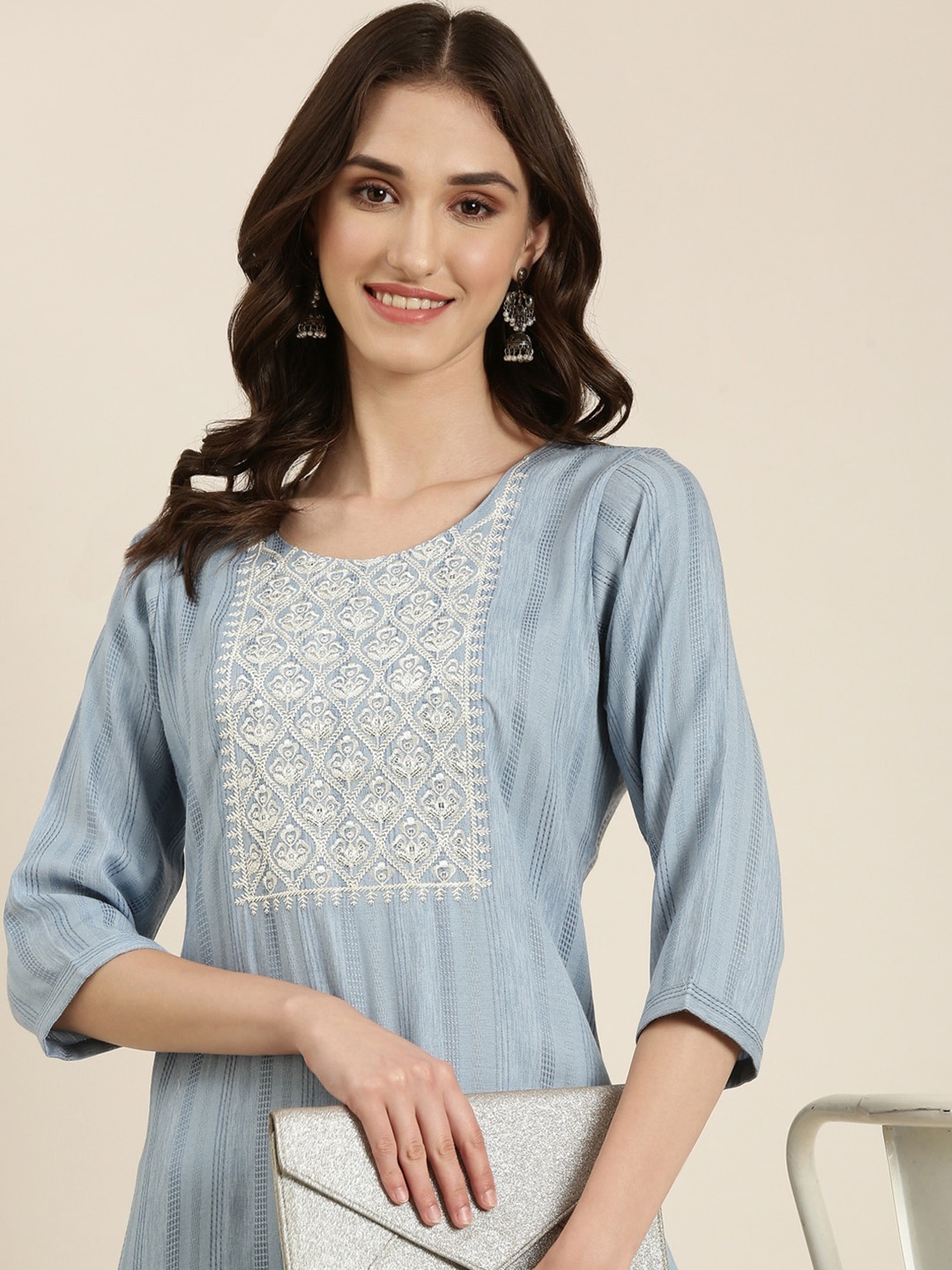 

SHOWOFF Ethnic Motifs Embroidered Straight Kurta, Blue