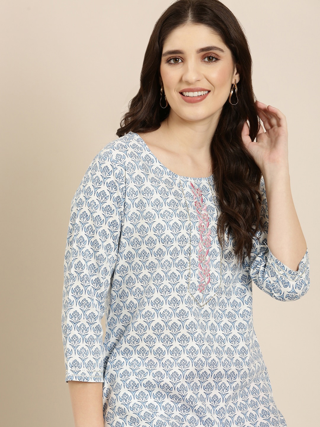 

SHOWOFF Ethnic Motifs Printed Gotta Patti Kurta, White