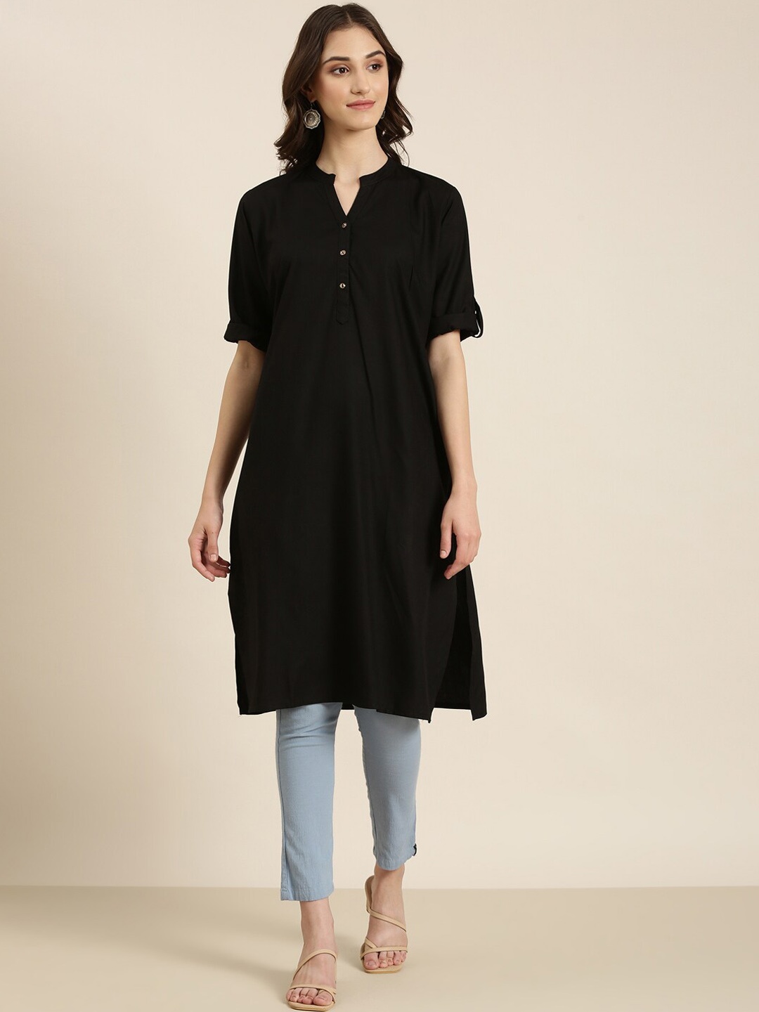 

SHOWOFF mandarin Collar Roll Up Sleeves Thread Work Straight Kurta, Black