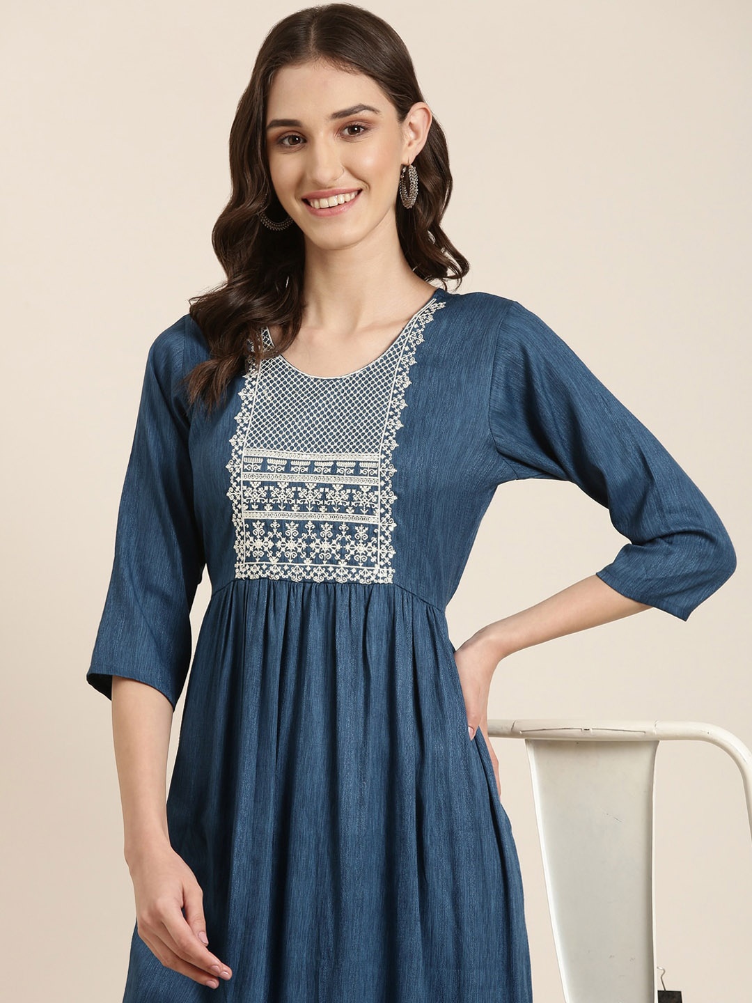 

SHOWOFF Ethnic Motifs Yoke Design Thread Work A-Line Kurta, Teal