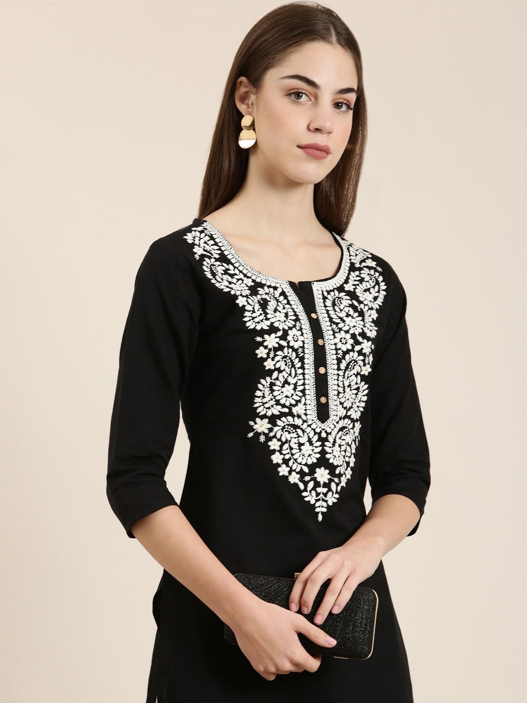 

SHOWOFF Ethnic Motifs Yoke Design Thread Work Kurta, Black
