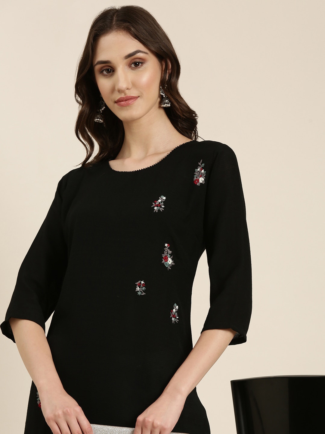 SHOWOFF Thread Work Straight Kurta, Black