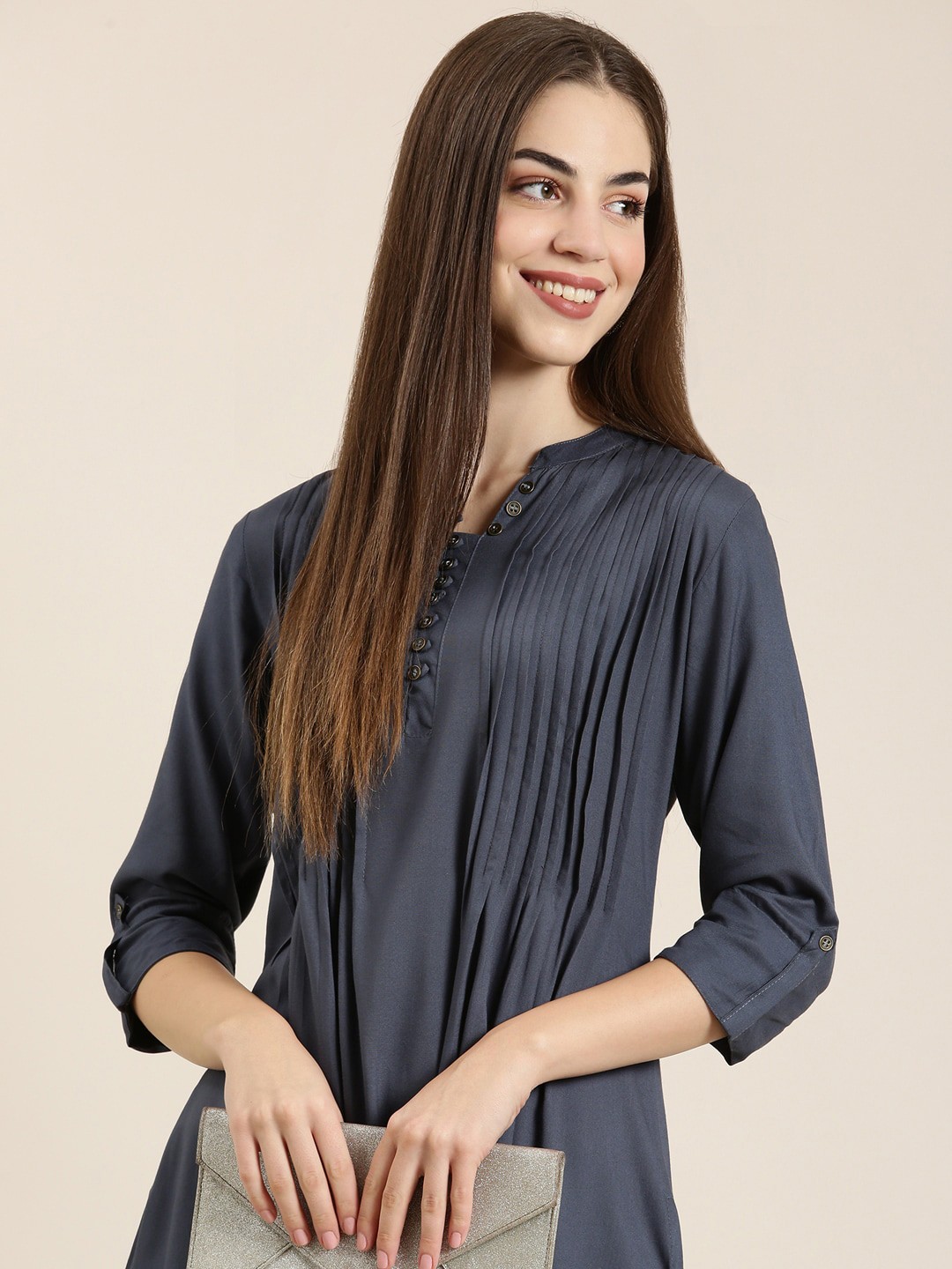 

SHOWOFF Mandarin Collar Roll-Up Sleeves Cotton A-Line Kurta, Grey