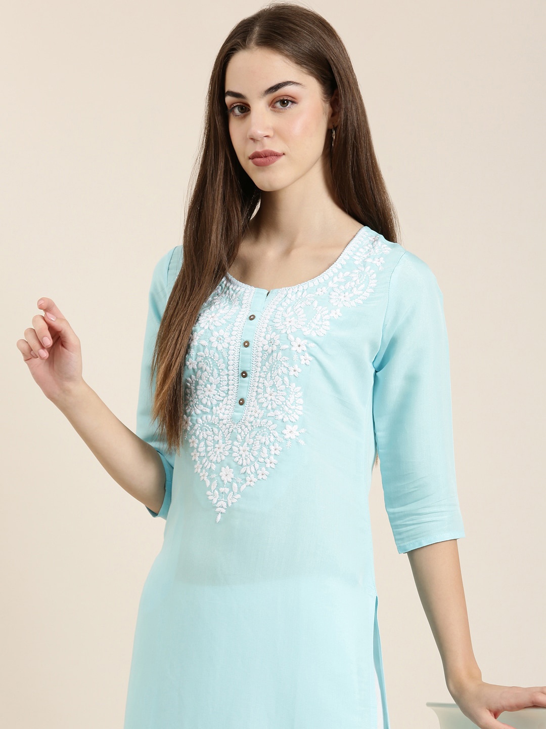 

SHOWOFF Floral Embroidered Thread Work Cotton Kurta, Blue