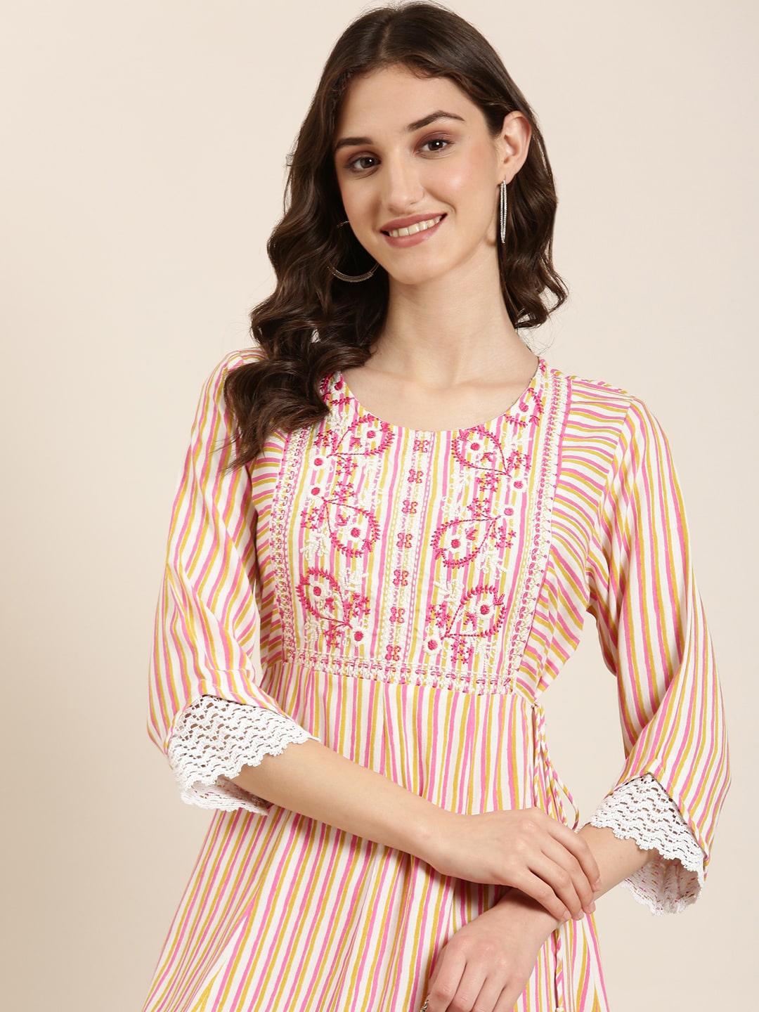 

SHOWOFF Striped Thread Work Straight Kurta, Beige