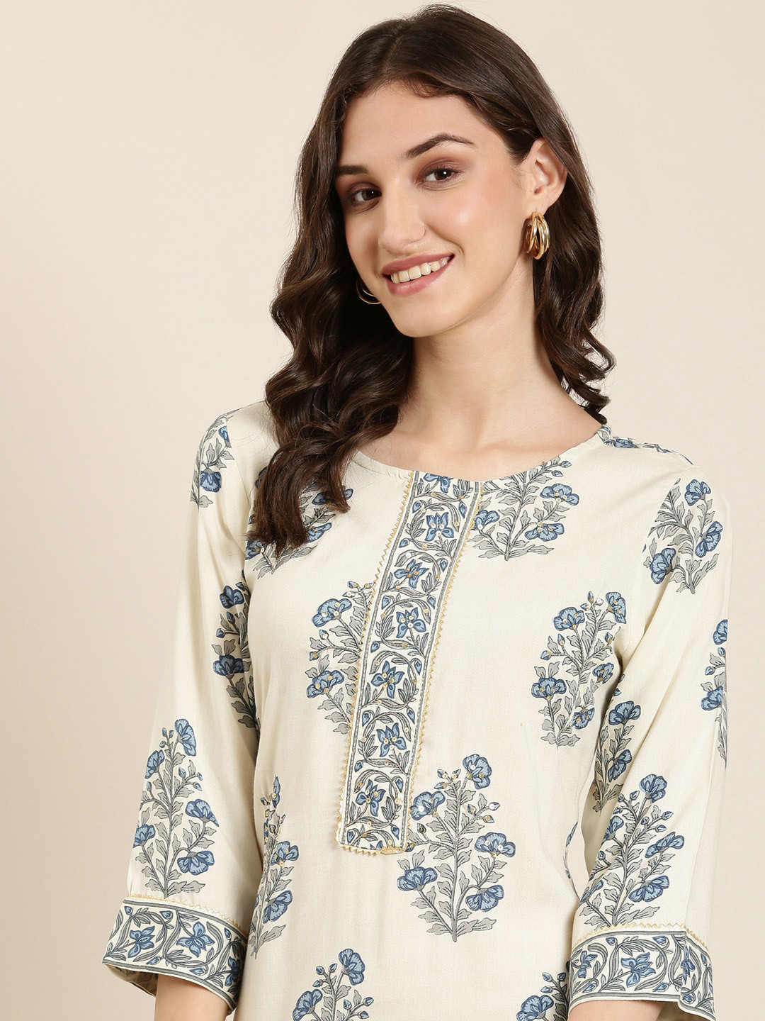 

SHOWOFF Floral Printed Straight Kurta, Off white