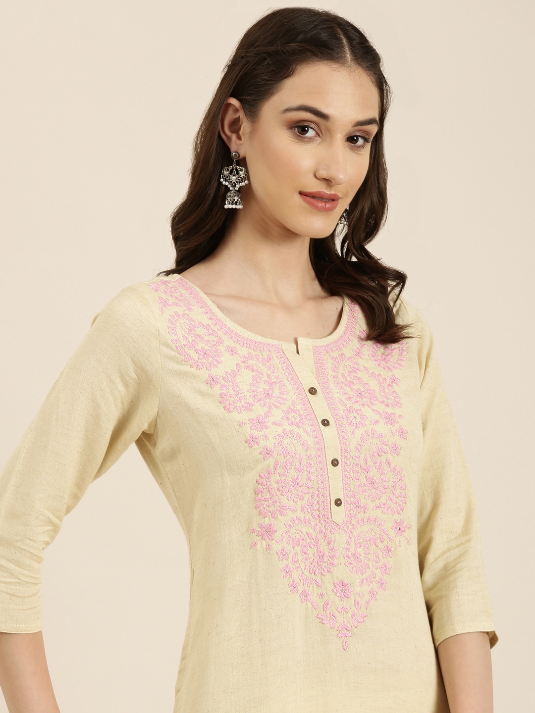 

SHOWOFF Floral Embroidered Thread Work Kurta, Beige