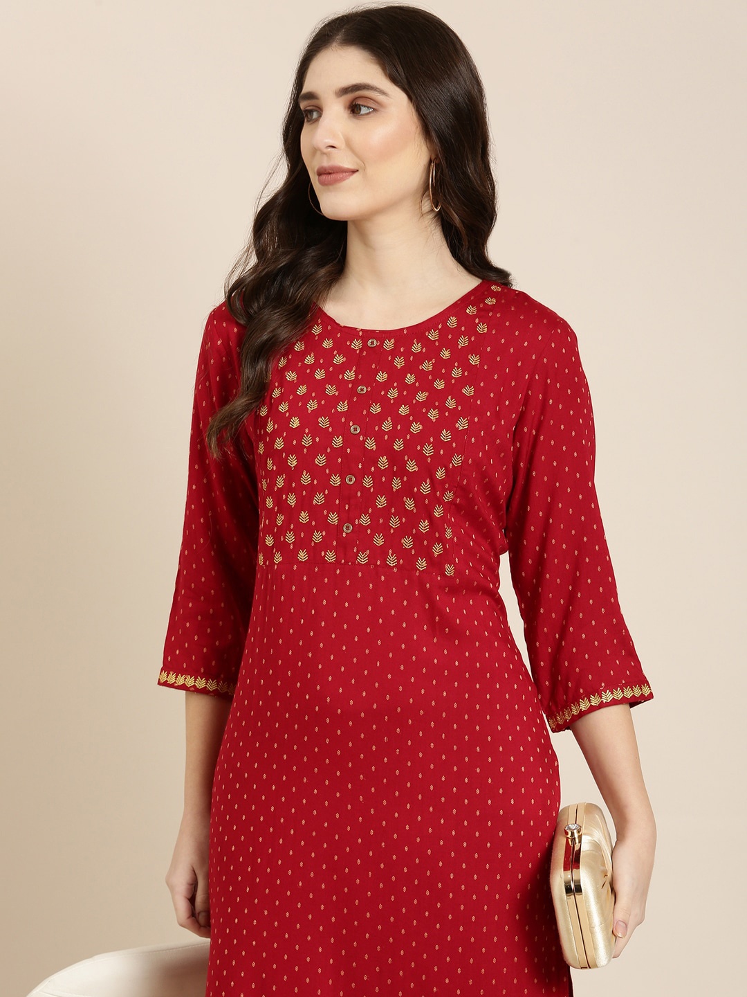 

SHOWOFF Embroidered Thread Work Kurta, Maroon
