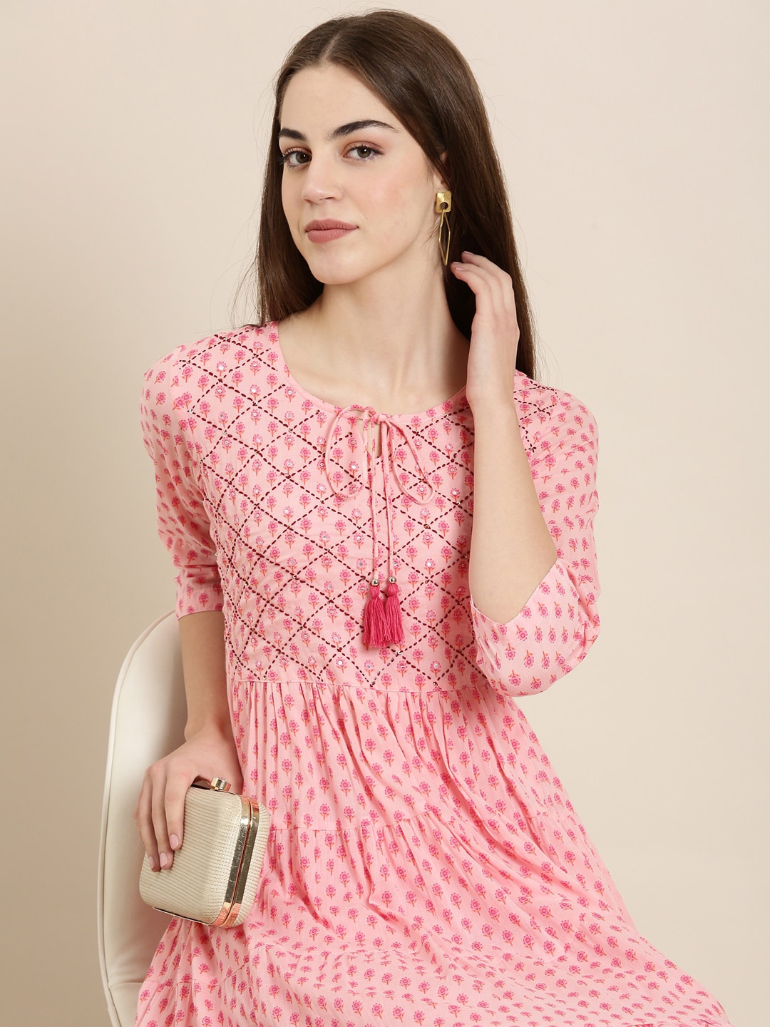 

SHOWOFF Floral Printed Tie-Up Neck Kurta, Pink