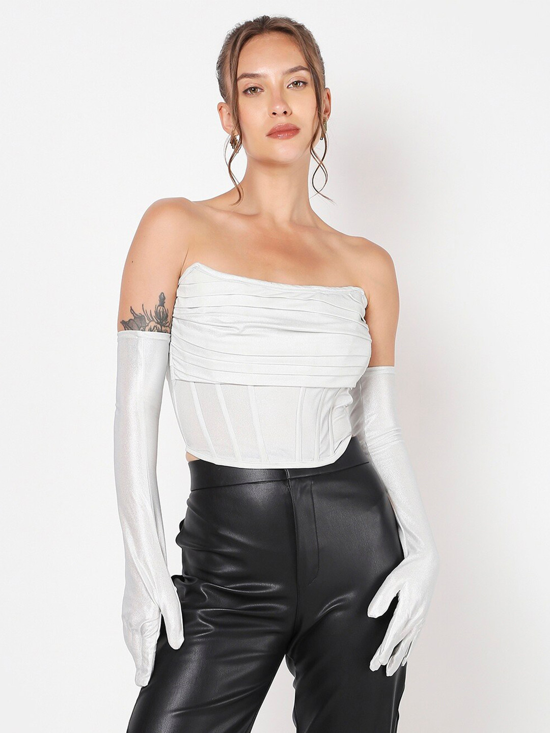 

LIYOKKI Off Shoulder Gathered Or Pleated Bardot Top, White