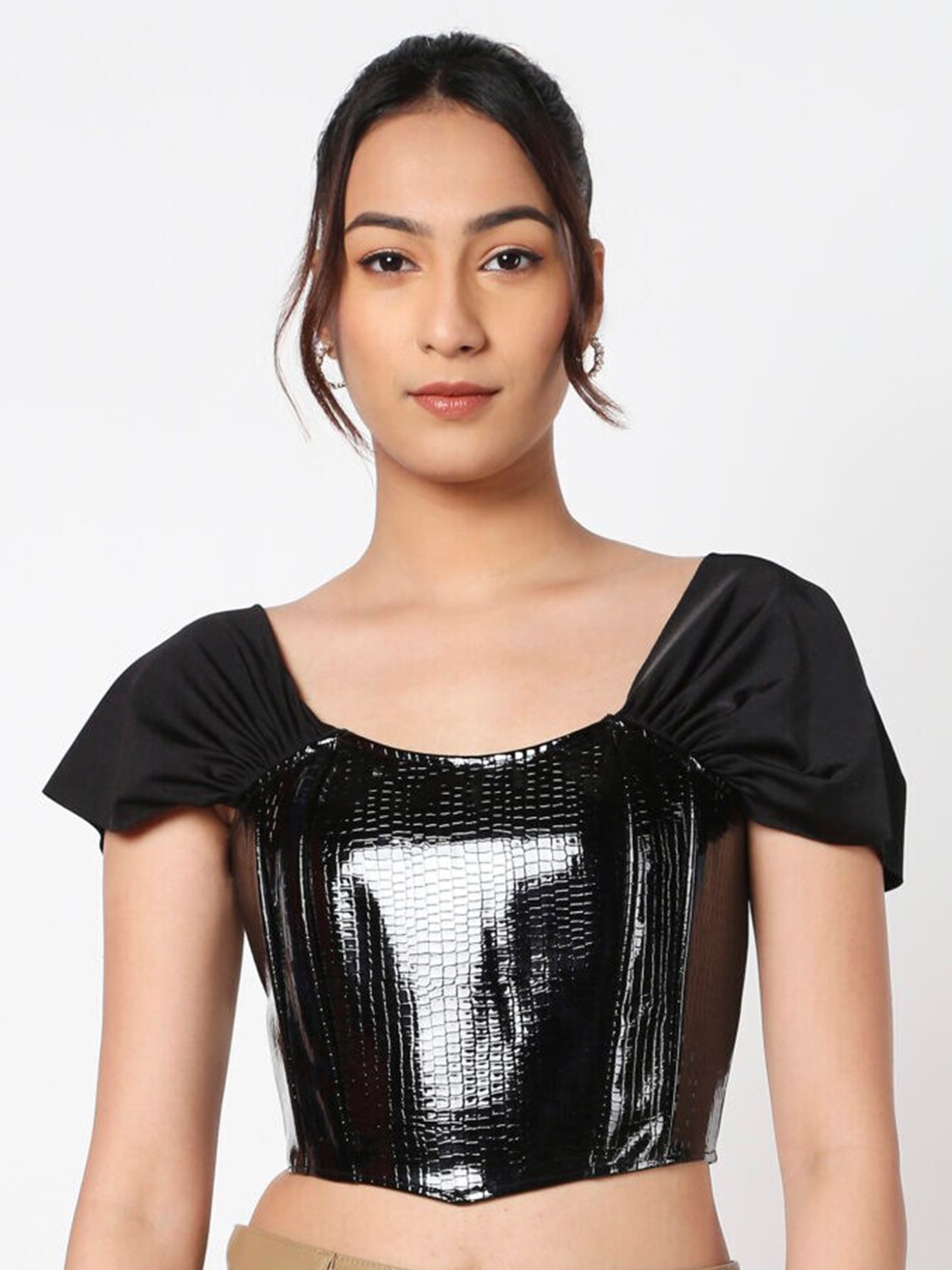 

LIYOKKI Scoop Neck Extended Sleeves Crop Top, Black