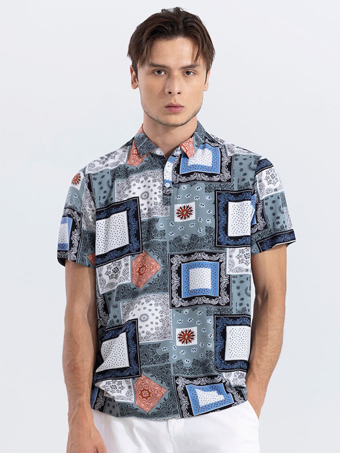 

Snitch Grey Abstract Printed Polo Collar T-shirt