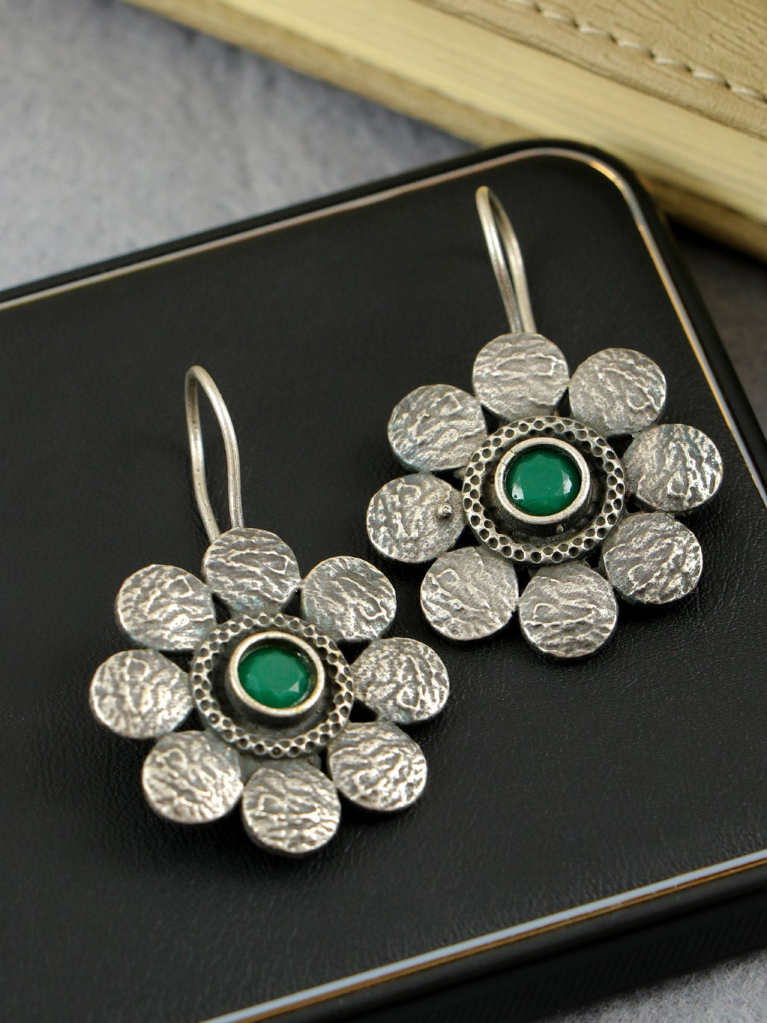 

Crunchy Fashion Silver-Plated Floral Drop Earrings
