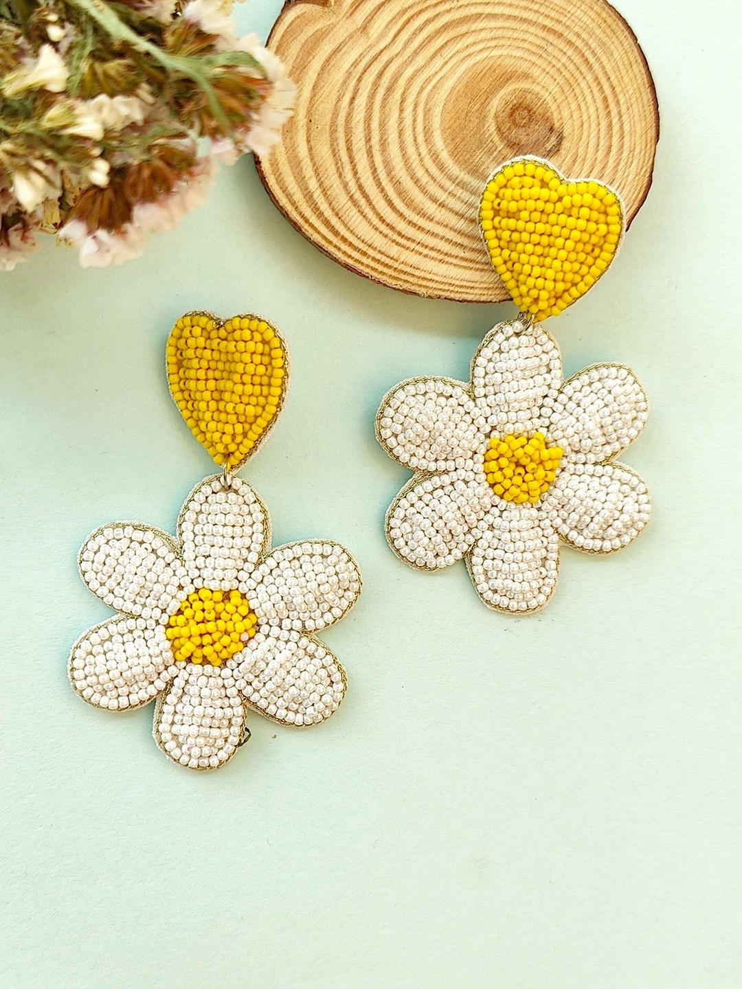 

Crunchy Fashion Beaded Floral Drop Earrings, White
