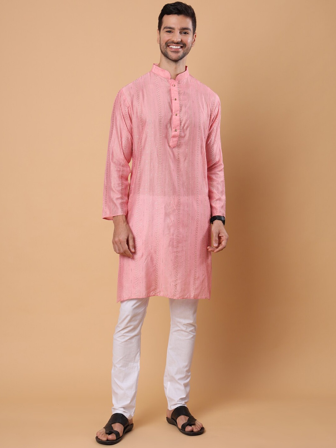 

SWAGG INDIA Geometric Embroidered Sequinned Liva Kurta, Pink