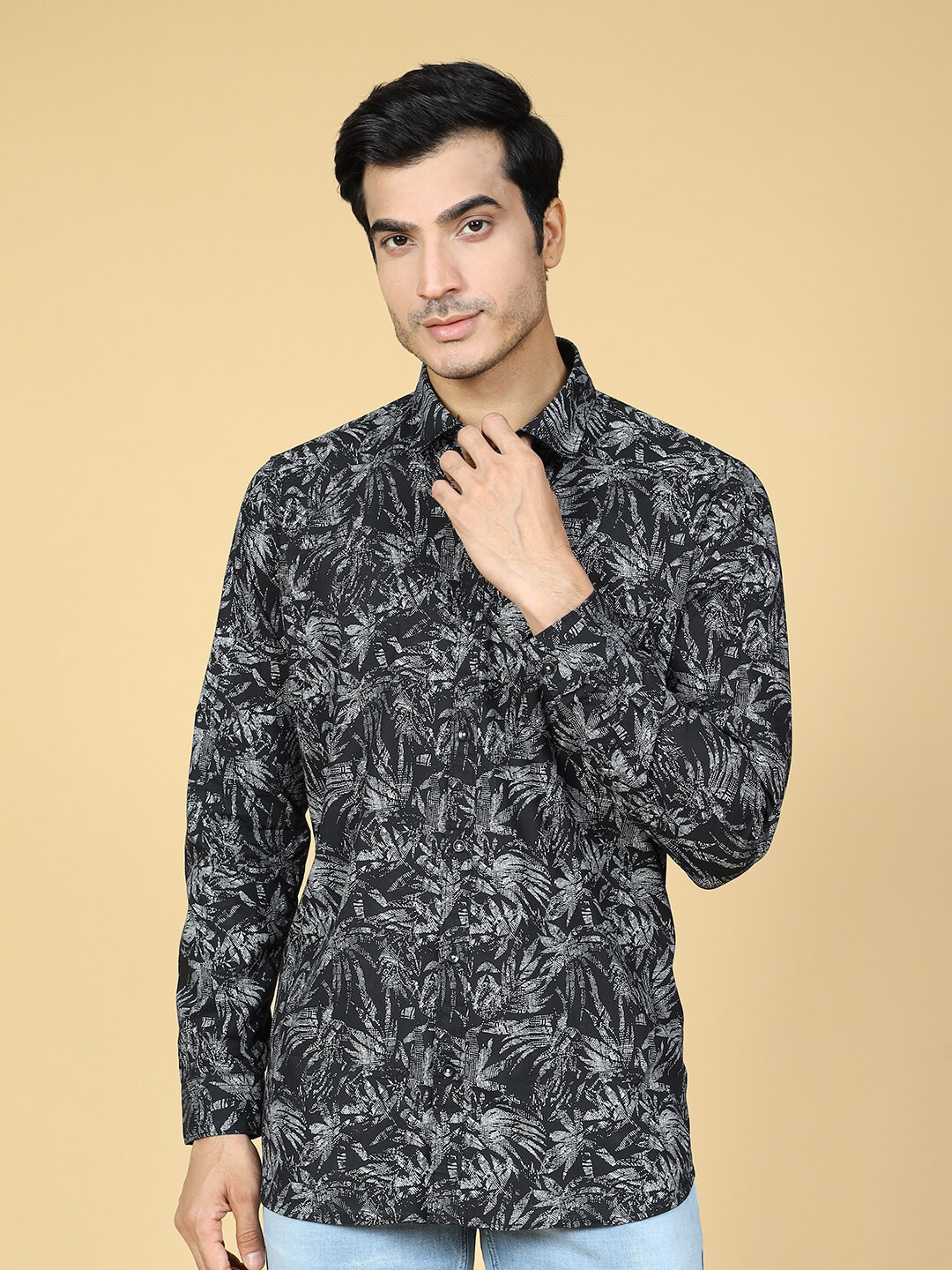

VRIKSH Floral Printed Cotton Casual Shirt, Black