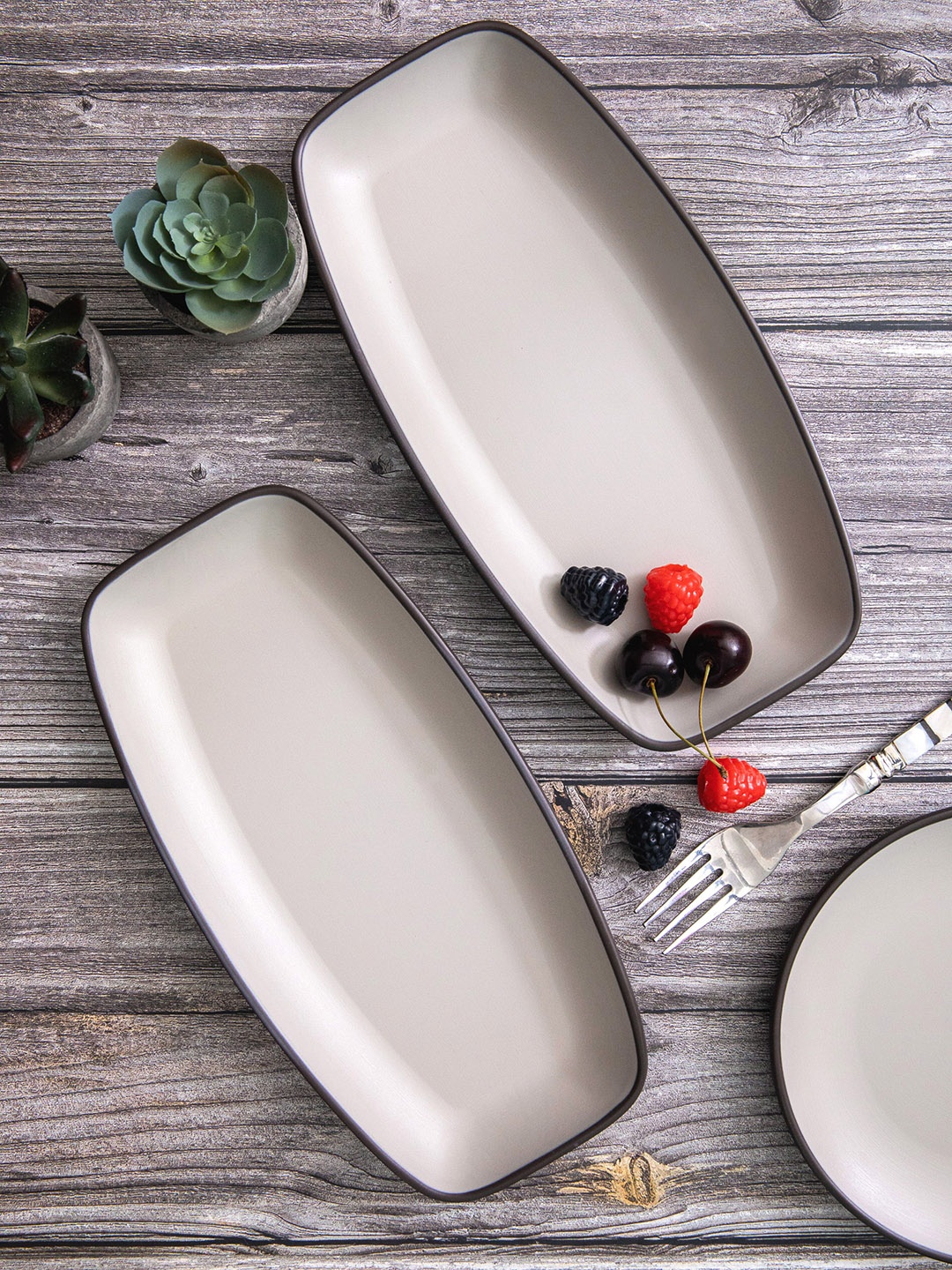 

Servewell 2-Pcs Grey & Off-White Melamine Food Platter